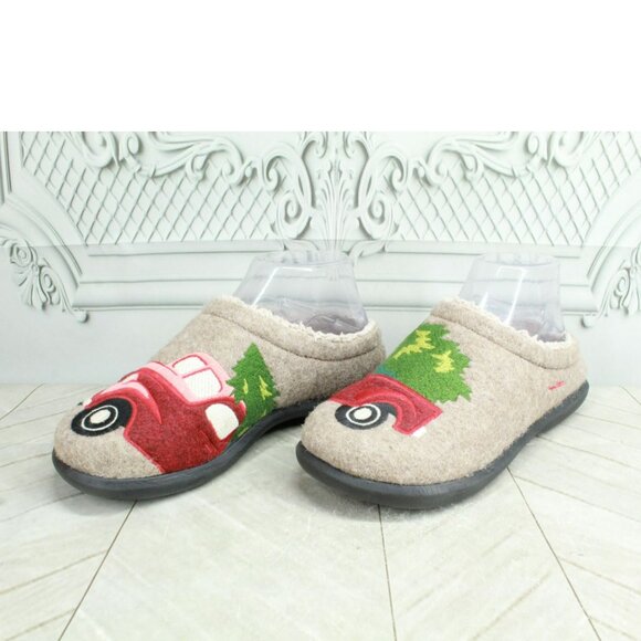 LL Bean Tan Wool Slip On Red Truck Motif Daybreak Slipper Scuffs Size 6 M - Picture 9 of 9